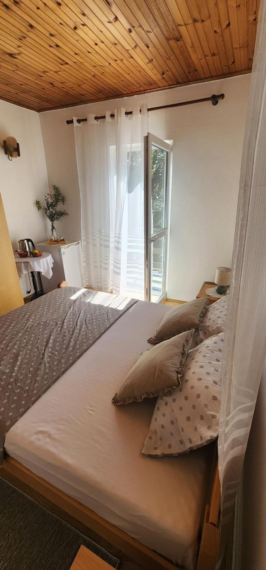 Lorena Rooms Risan Bagian luar foto